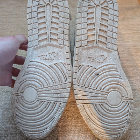 Men's Air Jordan 1 Mid White High-Top Sneakers - Picture 7 of 7